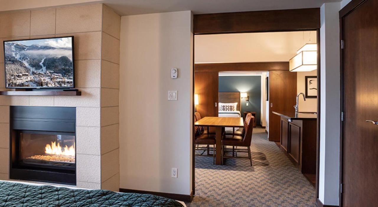 Evolution Whistler Aparthotel Exterior photo